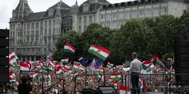 En Hongrie, les opposants à Viktor Orban manifestent autour de Peter Magyar